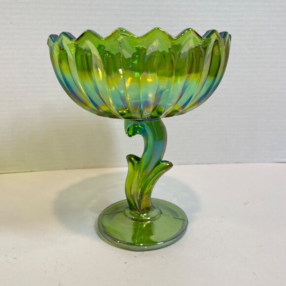 Green Carnival Glass Compote Dish With Swirled Stem Design & Scalloped Edge Vint - Picture 5 of 8
